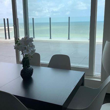 Ultra-Luxury Penthouse With A Generous Terrace And Breathtaking Sea View T71 Lägenhet Oostende Exteriör bild