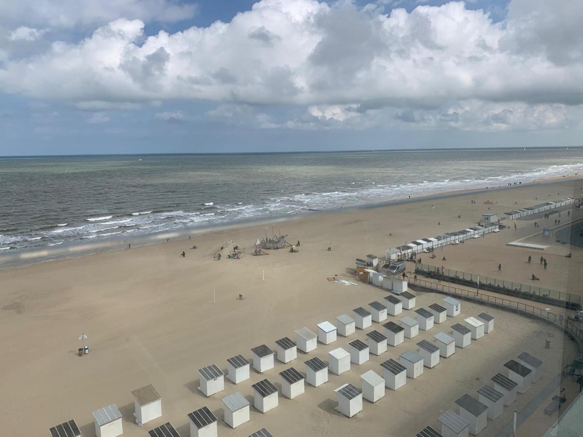 Ultra-Luxury Penthouse With A Generous Terrace And Breathtaking Sea View T71 Lägenhet Oostende Exteriör bild